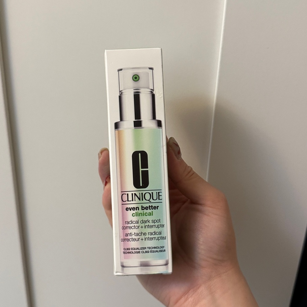 Even Better Clinical™ Radical Dark Spot Corrector + Interrupter-50 ml BNIB - Picture 5 of 11